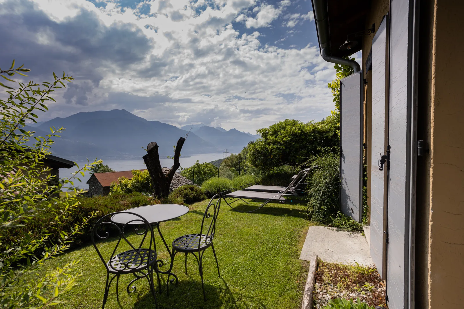 Double Deluxe room with garden